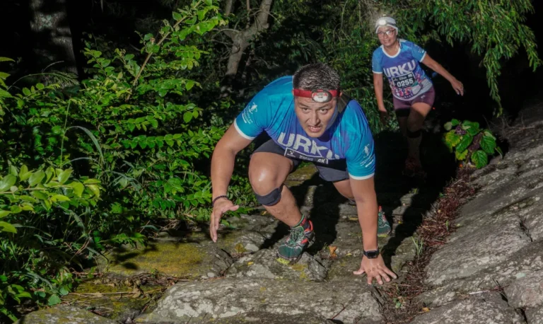 Trail nocturno en El Carmen: una experiencia deportiva bajo la luna
