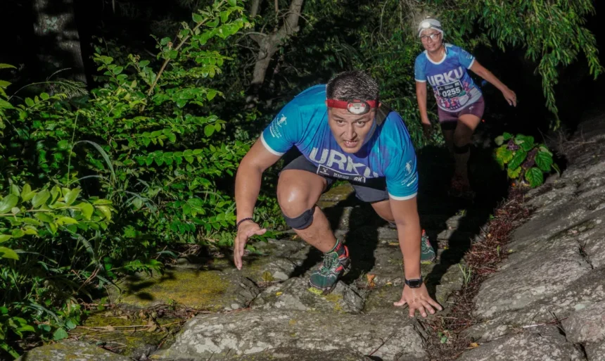 Trail nocturno en El Carmen: una experiencia deportiva bajo la luna