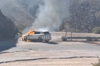 Incendio de auto eléctrico en la Cuesta de Lipán: turistas brasileños escaparon ilesos