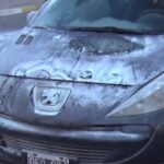 Incendio de auto en Jujuy frente a la Legislatura