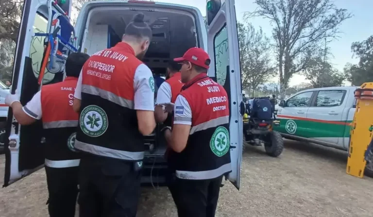 Familia se desbarrancó en la Ruta 2 cerca de Juan Galán