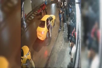 Robo de moto en Ruta 9: dos delincuentes sustrajeron una Rouser 125 de un boliche