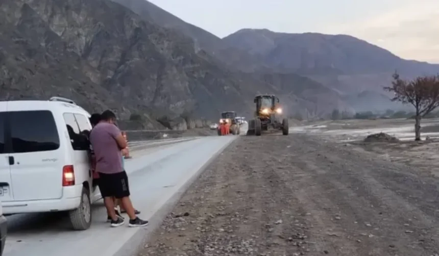 Estado de rutas en Jujuy: desmoronamientos y baches requieren máxima precaución