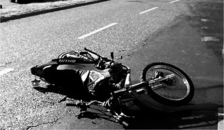 Motociclista brasileño muere en la Ruta 52 tras derrapar en Susques