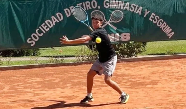Torneo de tenis menores en el Club Tiro con participantes de tres provincias