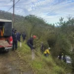 Desbarranco en Ruta N°2: Familia rescatada en Juan Galán