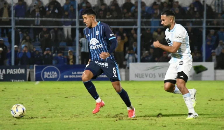 El clásico de fútbol en Jujuy terminó en empate con sabor amargo