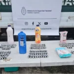 Gendarmería incautó cocaína en un micro que partió de Jujuy, oculta en envases de shampoo