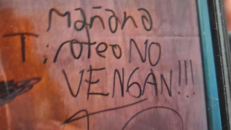 Amenaza de tiroteo en escuela: Protocolo activado y restricción de mochilas