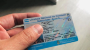 Proyecto para impedir la renovación del carnet de conducir a deudores alimentarios