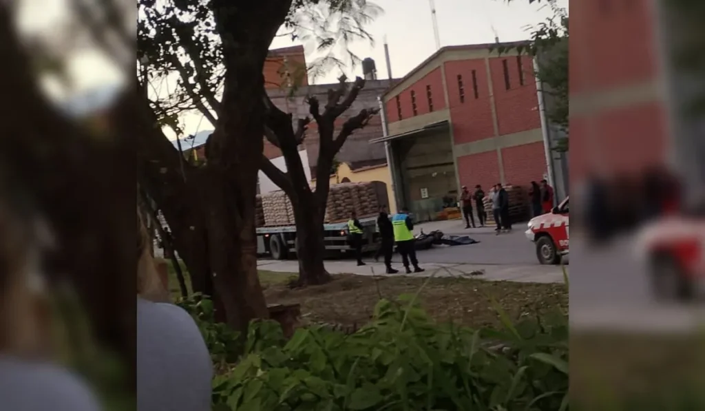 Motociclista murió en accidente de moto en Libertador tras impactar un camión