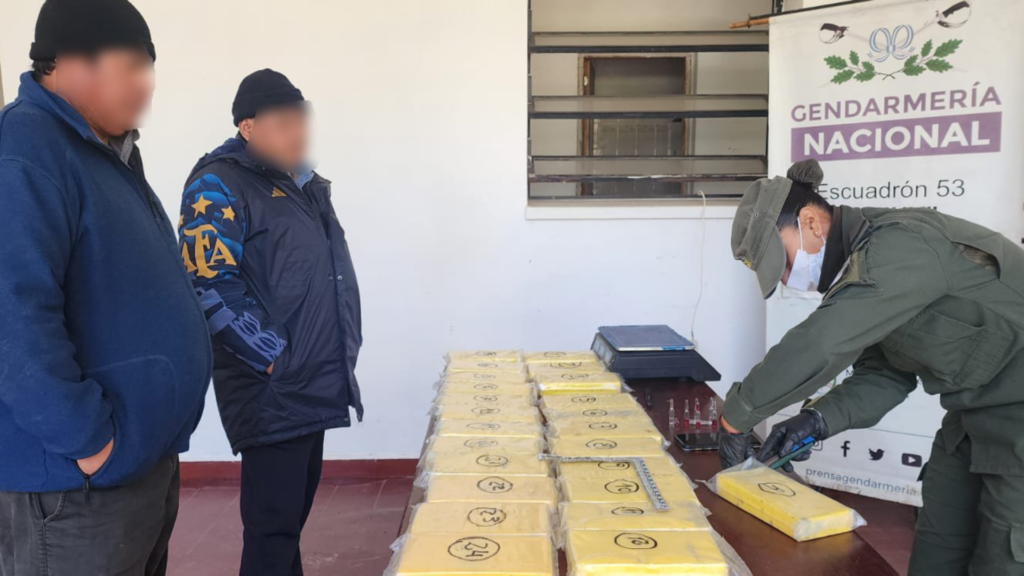 Detención de cocaína en Tumbaya: Pareja detenida con 25 kilos