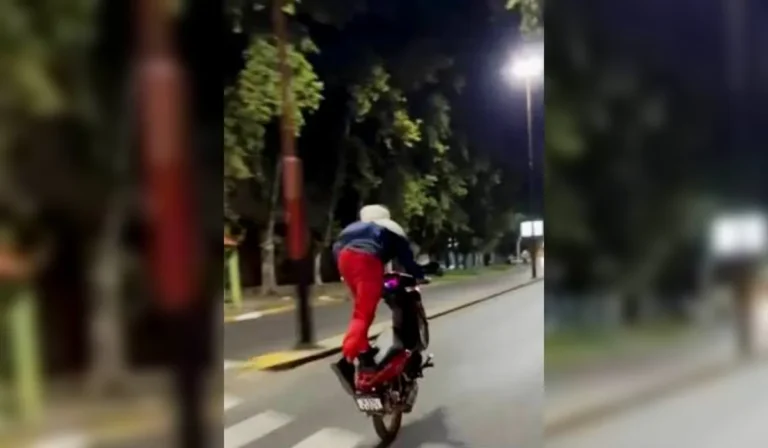 Dos menores demorados por realizar picadas en motocicleta sin documentación en San Pedro