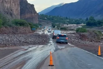 Cortes de rutas en Jujuy: desmoronamientos y crecidas de ríos afectan la circulación
