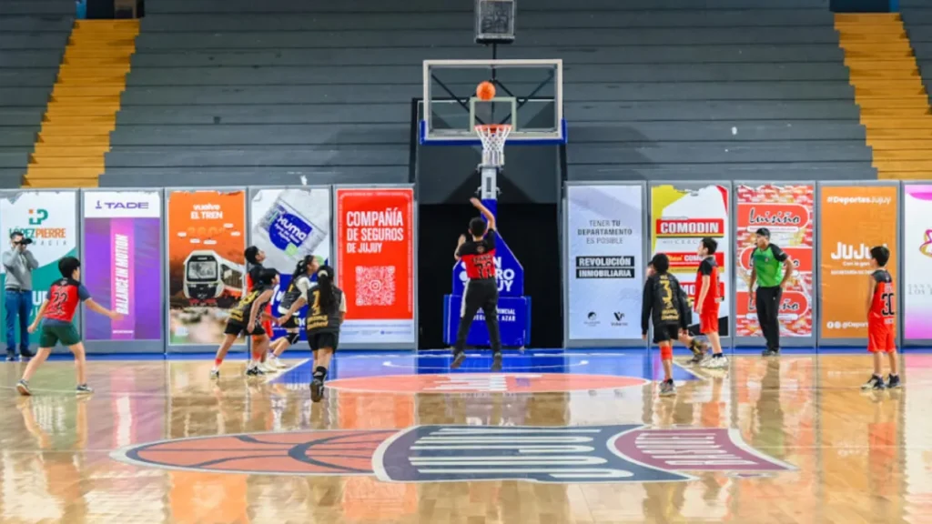Básquet profesional en Jujuy: jornada especial para chicos del Centro Deportivo Nº 1