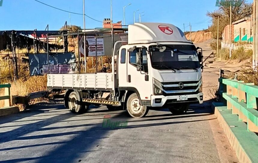 Bloqueo en el puente de La Quiaca paraliza el paso fronterizo