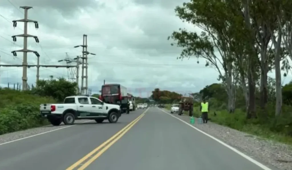 Investigan la muerte de un hombre hallado maniatado en Los Lapachos
