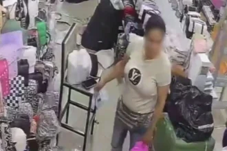 Mujer intentó apuñalar con destornillador a dueños de mayorista en San Pedro