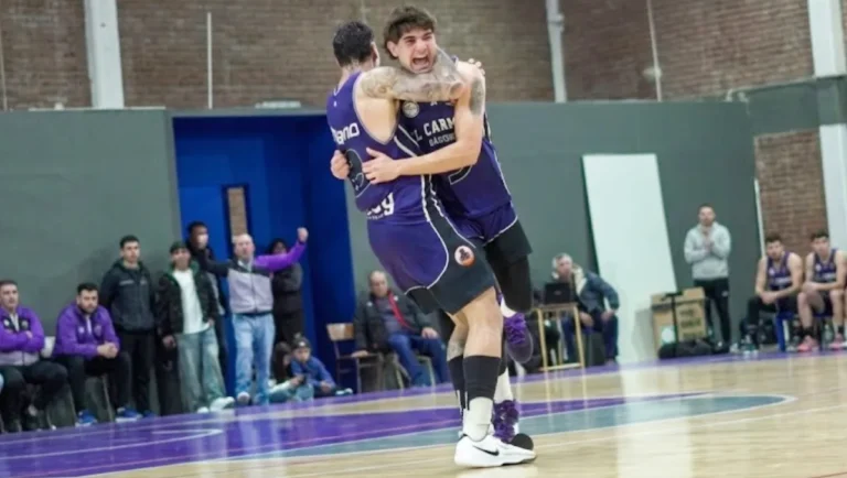 El Carmen básquet cerró invicto la fase regular y accede como líder a los playoffs