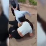Violenta pelea entre dos mujeres en la plaza central de Yuto