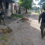 Operativo de élite contra el narcomenudeo en Monterrico con allanamientos simultáneos