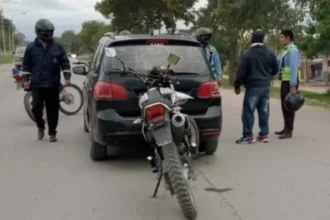 Remisero denunciado en Perico por agredir a una colega y pelear con su esposo