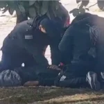 Policías reanimaron a un hombre que se descompensó frente al Hospital Sequeiros