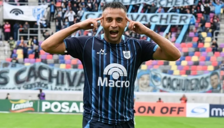 Francisco Molina en el Top 10: el volante de Gimnasia destaca en la Primera Nacional