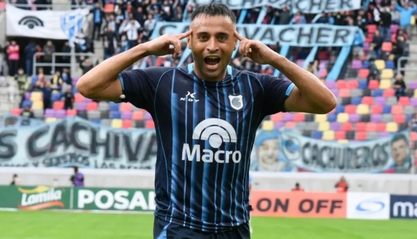 Francisco Molina en el Top 10: el volante de Gimnasia destaca en la Primera Nacional