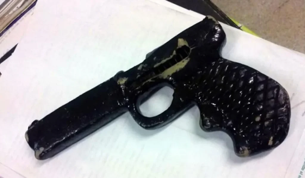 Detienen a joven con arma tumbera en San Pedro de Jujuy