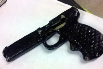 Detienen a joven con arma tumbera en San Pedro de Jujuy