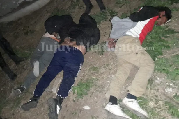 Detenidos tres delincuentes por robo de motos en Monterrico tras persecución
