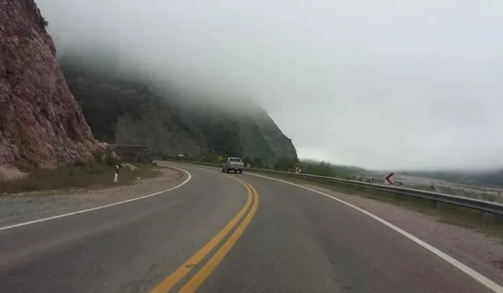 Complicaciones en rutas de Jujuy: más de diez vías afectadas por vientos y desmoronamientos