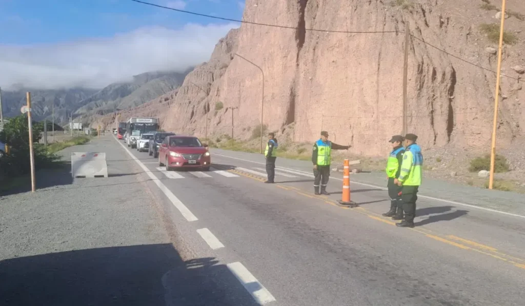 Sectores complicados en rutas de Jujuy: autoridades piden extremar precauciones