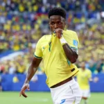 Brasil goleó 3 a 0 a Escocia y avanzó como líder del Grupo C