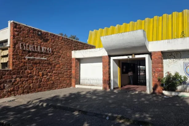Diez alumnos de primaria hospitalizados por intoxicación de sedantes en Perico