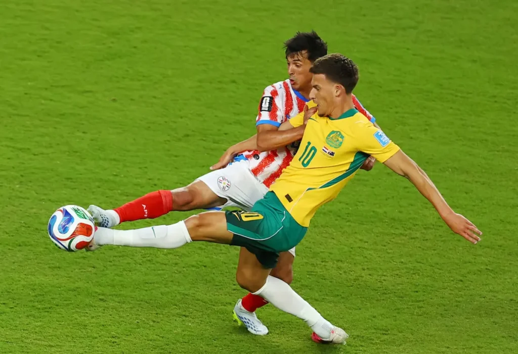 Australia se clasificó tras empatar sin goles con Paraguay