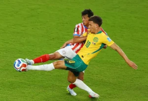 Australia se clasificó tras empatar sin goles con Paraguay