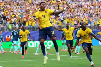 Ecuador vence a Alemania 2-1 y se acerca a la clasificación en el Grupo E