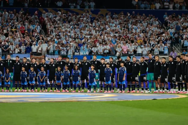 Argentina avanza a dieciseisavos tras vencer a Jordania con puntaje perfecto