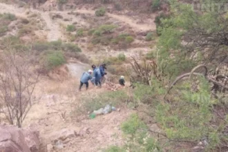 Caída fatal en Tumbaya: un hombre murió al desbarrancar 80 metros