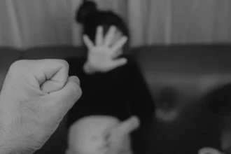 Alto Comedero: violó la perimetral y atacó a su ex pareja embarazada con un cuchillo