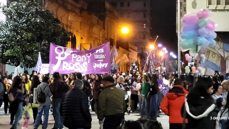Multitudinaria marcha Ni Una Menos en Jujuy contra la violencia de género