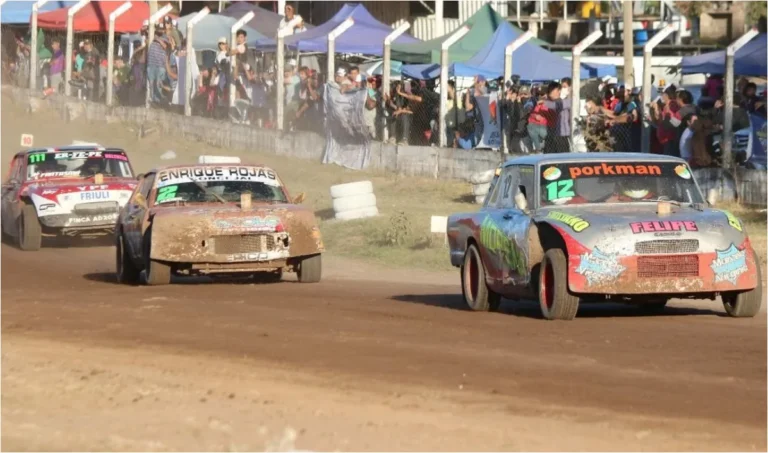 El automovilismo regresa al circuito César Torres de San Pedro