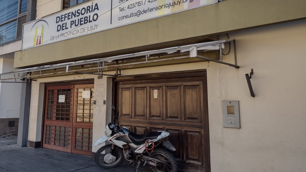 La Defensoría del Pueblo respalda el reclamo por la eliminación de pasajes gratuitos