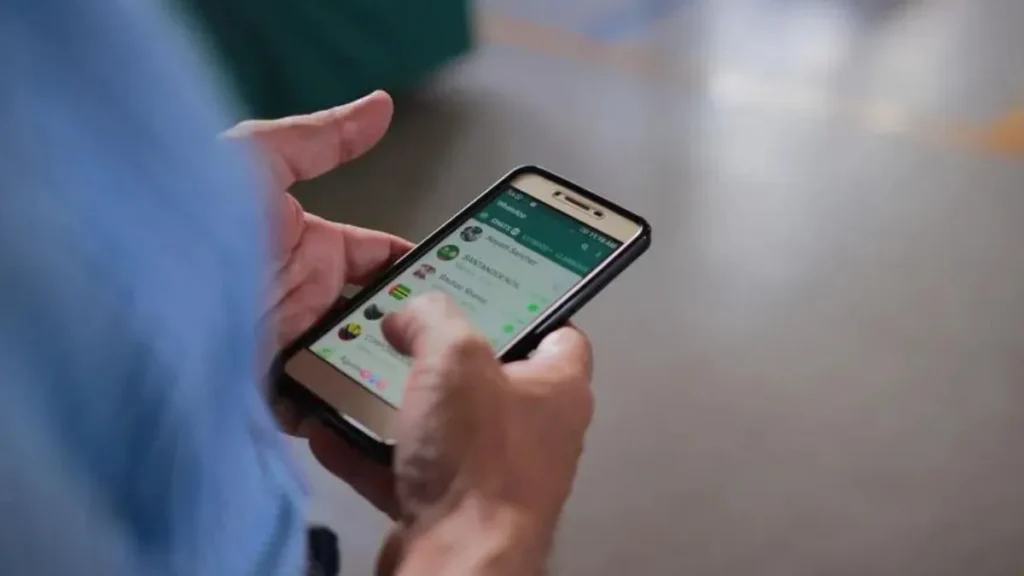 Alerta por estafas en WhatsApp con alias de empresas