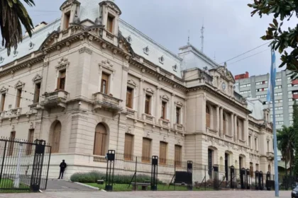 Aumento a estatales de Jujuy se pagará completo en julio