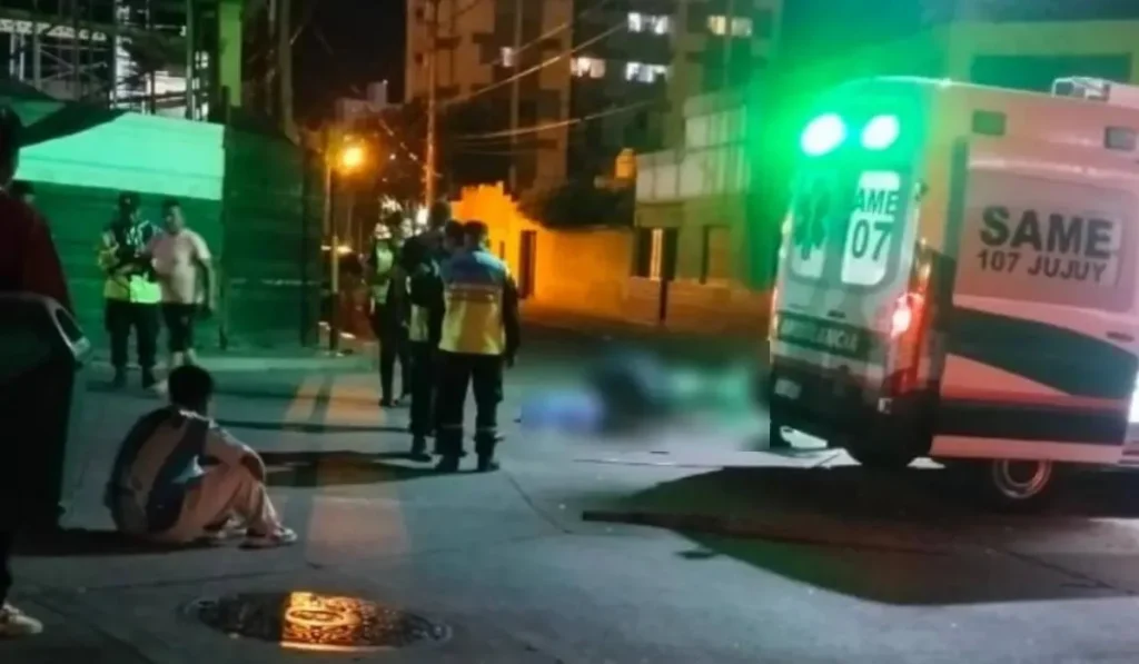 Choque y fuga en San Pedro: motociclista herido y conductor prófugo