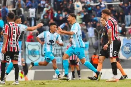Empate de Gimnasia ante Chacarita en el 23 de Agosto