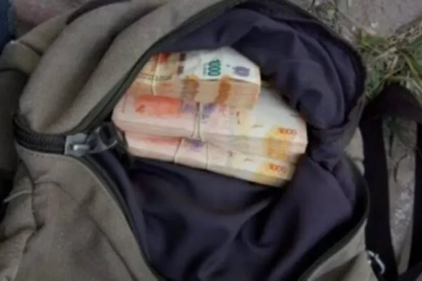 Falsa solidaridad en Alto Comedero: le robó mientras simulaba ayudarlo a empujar el auto